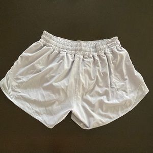 Lululemon Hotty Hot Shorts- Size 8, 4”